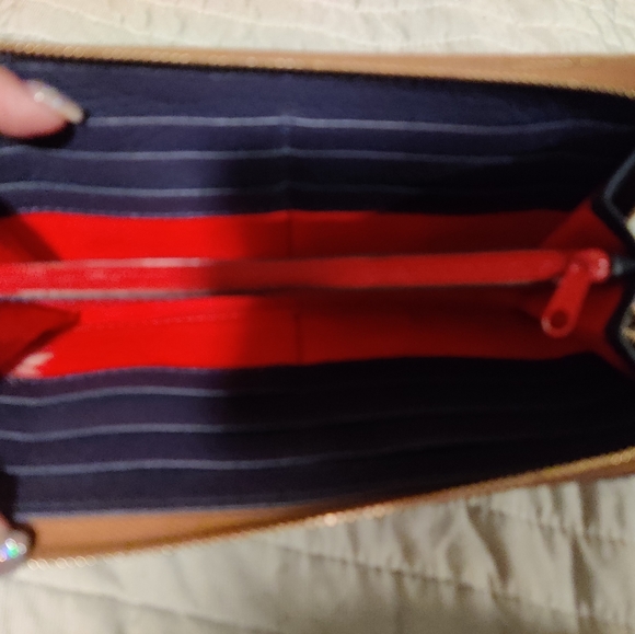 NAVY Dooney and Bourke handbag and wallet - Picture 6 of 7